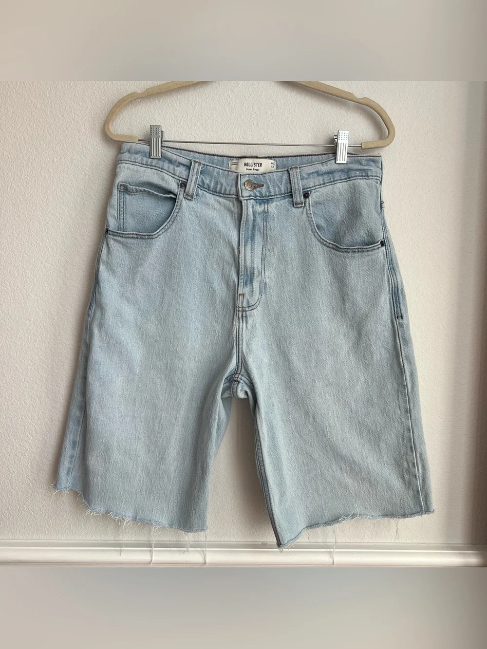 Hollister Men’s Super Baggy Men’s Light Was Denim Shorts Cards on Pocket Y2K